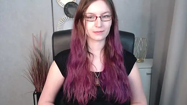 emmaxDelight online show from January 21, 2025, 11:24 am