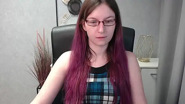 emmaxDelight online show from January 30, 2025, 6:46 am