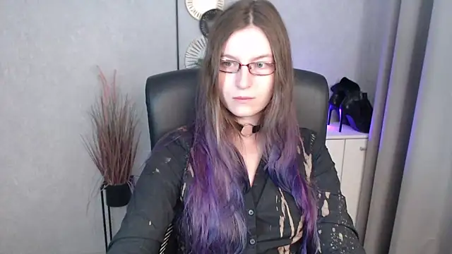 Snapshot of emmaxDelight chatting on October 7, 2025, 5:30 am emmaxDelight online show from October 7, 2025, 5:30 am