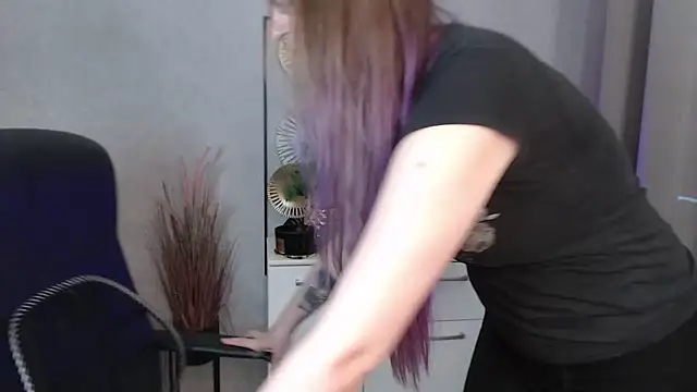 Snapshot of emmaxDelight chatting on September 18, 2025, 5:43 am emmaxDelight online show from September 18, 2025, 5:43 am