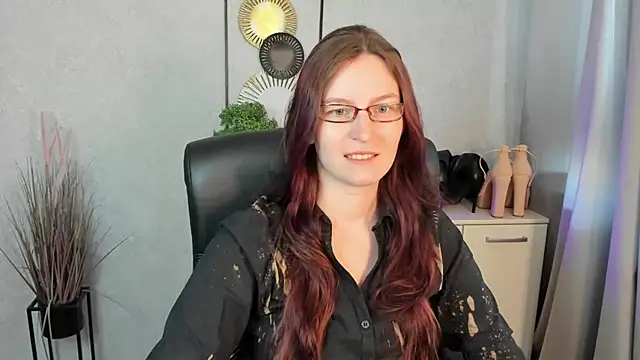 Snapshot of emmaxDelight chatting on June 26, 2026, 5:46 am emmaxDelight online show from June 26, 2026, 5:46 am
