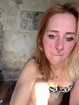 Snapshot of JoleneFuego chatting on September 29, 2025, 7:37 am JoleneFuego online show from September 29, 2025, 7:37 am