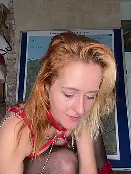 Snapshot of JoleneFuego chatting on October 1, 2025, 7:46 am JoleneFuego online show from October 1, 2025, 7:46 am