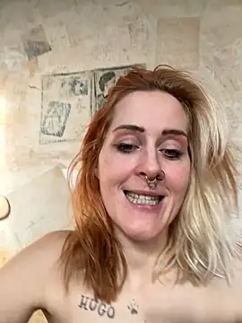 Snapshot of JoleneFuego chatting on December 2, 2025, 9:44 am JoleneFuego online show from December 2, 2025, 9:44 am