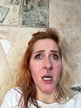 Snapshot of JoleneFuego chatting on November 19, 2025, 10:15 am JoleneFuego online show from November 19, 2025, 10:15 am