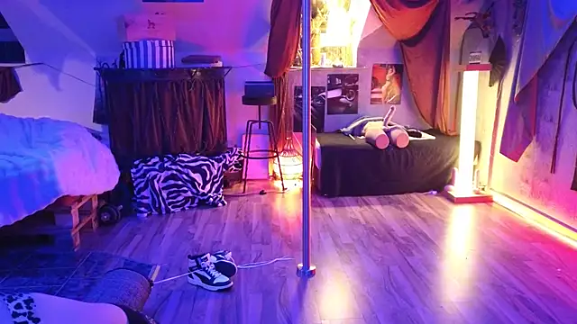 JoleneFuego online show from February 4, 2025, 6:49 pm