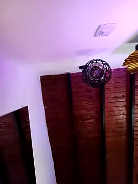 Snapshot of Mia_ross16 chatting on March 16, 2025, 7:17 pm Mia ross16 online show from March 16, 2025, 7:17 pm