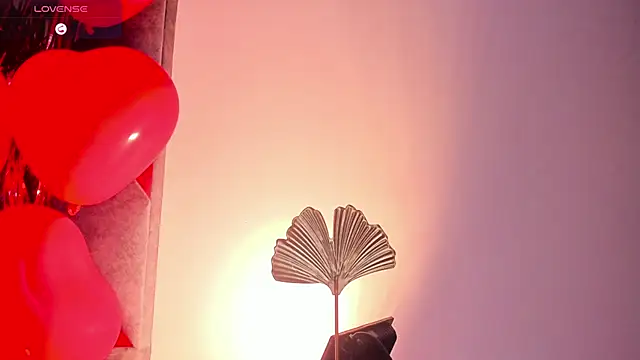 Snapshot of Mia_ross16 chatting on February 14, 2025, 7:33 pm Mia ross16 online show from February 14, 2025, 7:33 pm