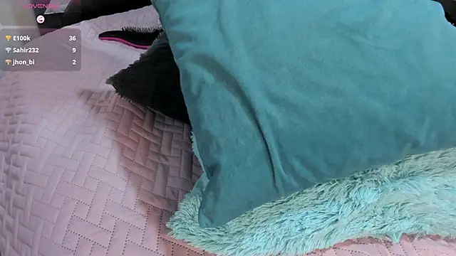 Snapshot of Mia_ross16 chatting on March 21, 2025, 3:55 am Mia ross16 online show from March 21, 2025, 3:55 am