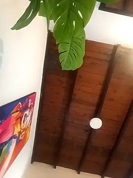 Snapshot of Mia_ross16 chatting on March 8, 2025, 4:39 pm Mia ross16 online show from March 8, 2025, 4:39 pm