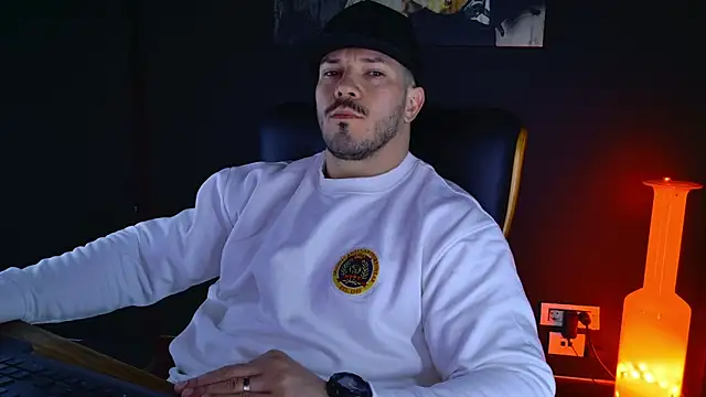 AngeloEric online show from January 17, 2025, 5:32 am