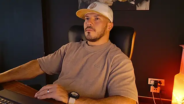 Snapshot of AngeloEric chatting on September 30, 2025, 11:38 am AngeloEric online show from September 30, 2025, 11:38 am