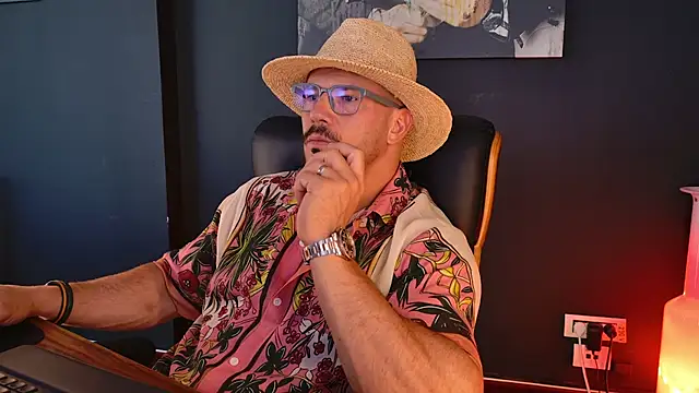 Snapshot of AngeloEric chatting on September 20, 2025, 10:20 am AngeloEric online show from September 20, 2025, 10:20 am