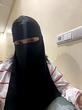 jijijoudia online show from September 29, 2025, 11:32 pm