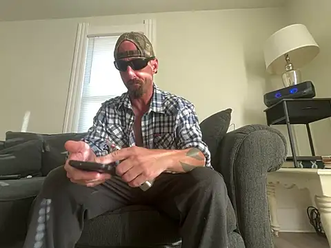 armdy371 online show from October 5, 2025, 10:00 pm