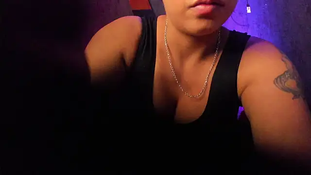 Snapshot of Carolina_Arias chatting on February 19, 2025, 8:31 pm Carolina Arias online show from February 19, 2025, 8:31 pm