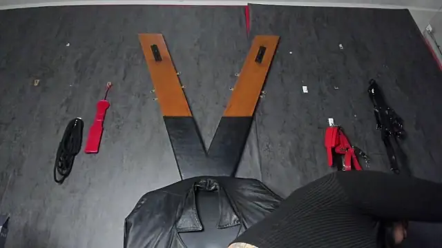 Snapshot of Carolina_Arias chatting on March 20, 2025, 2:40 am Carolina Arias online show from March 20, 2025, 2:40 am