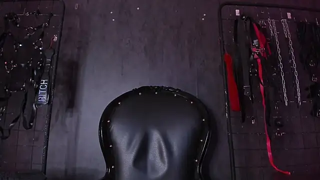 Snapshot of Carolina_Arias chatting on September 12, 2025, 4:18 pm Carolina Arias online show from September 12, 2025, 4:18 pm