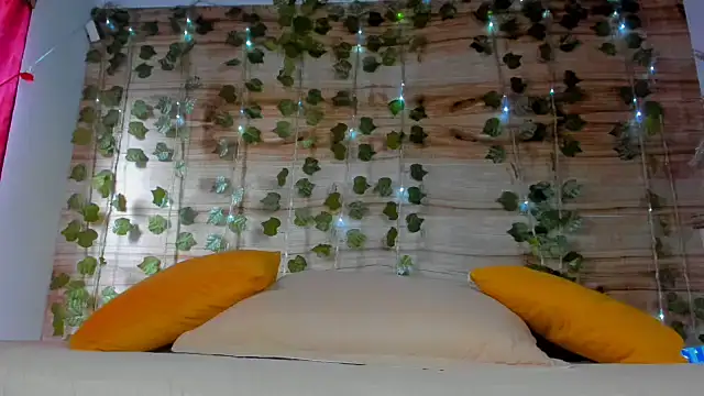 Chloe lauren online show from December 29, 2024, 10:03 pm