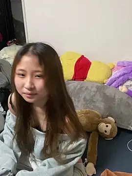 chocolatecakee online show from March 16, 2025, 12:55 pm