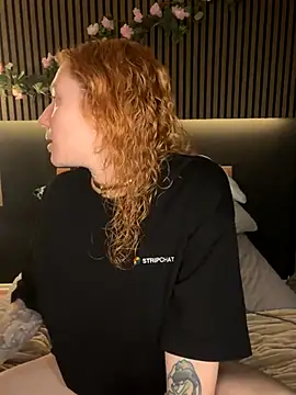 Snapshot of alt_cutie chatting on October 30, 2025, 4:44 am alt cutie online show from October 30, 2025, 4:44 am