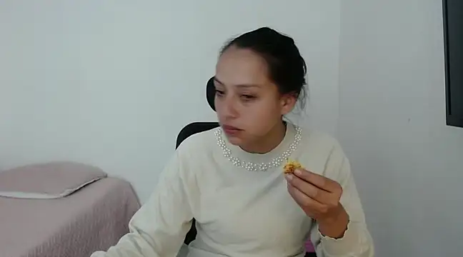 loren3124 online show from December 14, 2024, 1:17 am