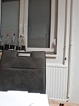 allinqueen online show from September 26, 2025, 8:59 pm