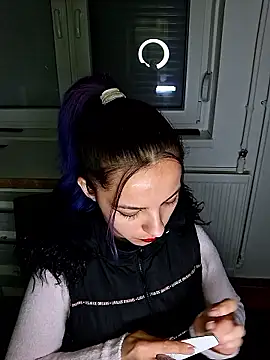 allinqueen online show from January 9, 2026, 12:17 am