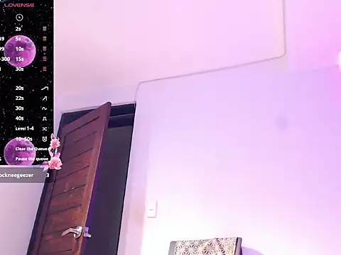 AliciaChelios online show from April 10, 2026, 12:50 am