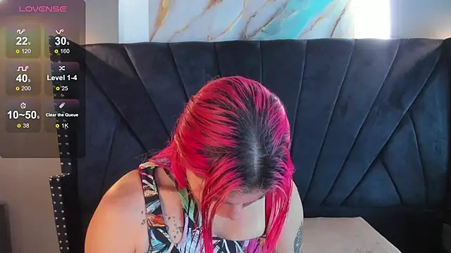 NIKI SANTANA online show from October 4, 2025, 3:52 am