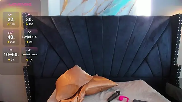 NIKI SANTANA online show from September 24, 2025, 3:57 am