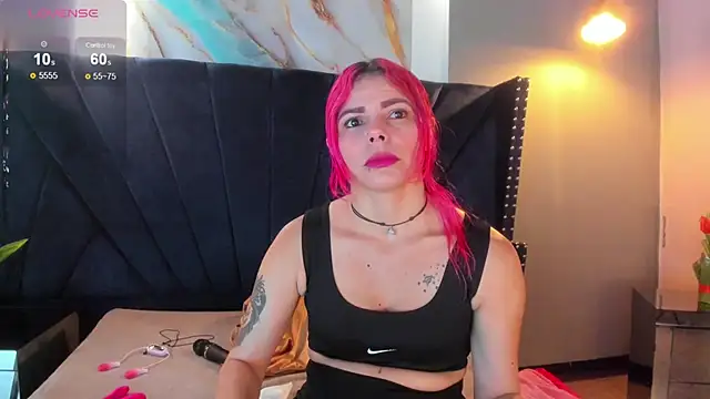 NIKI SANTANA online show from September 19, 2025, 3:43 am