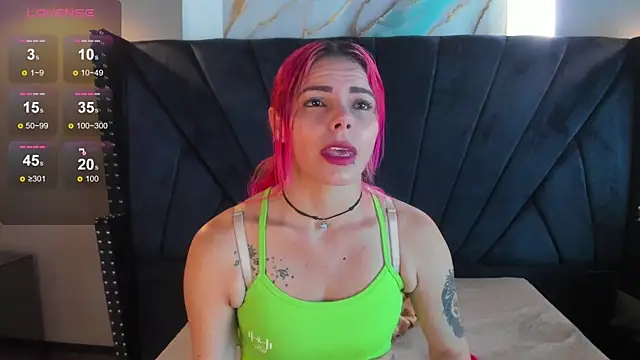 NIKI SANTANA online show from October 2, 2025, 3:43 am