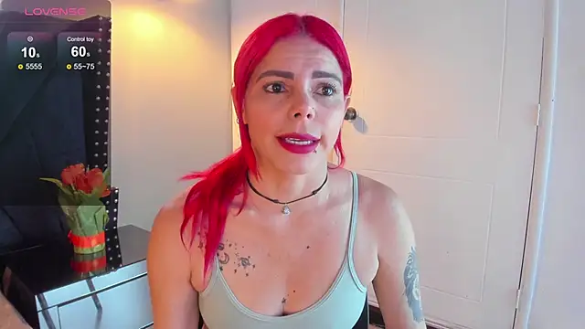 NIKI SANTANA online show from October 21, 2025, 3:50 am