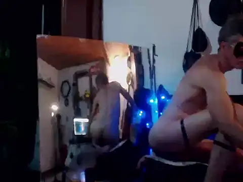 laye19 online show from October 14, 2025, 4:35 am