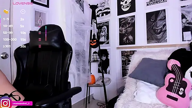 Snapshot of Lexyjoycce chatting on October 16, 2025, 9:01 pm Lexyjoycce online show from October 16, 2025, 9:01 pm