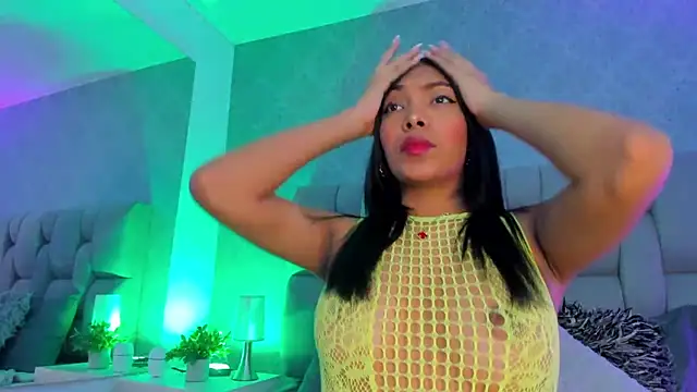 Snapshot of KarolRojas_ chatting on March 15, 2025, 3:29 am KarolRojas  online show from March 15, 2025, 3:29 am