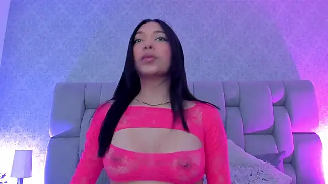 Snapshot of KarolRojas_ chatting on March 7, 2025, 3:29 am KarolRojas  online show from March 7, 2025, 3:29 am