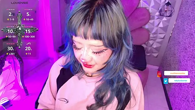 Snapshot of toky_doll chatting on November 24, 2025, 8:42 pm toky doll online show from November 24, 2025, 8:42 pm