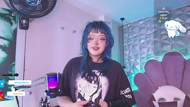 Snapshot of toky_doll chatting on September 19, 2025, 7:18 pm toky doll online show from September 19, 2025, 7:18 pm