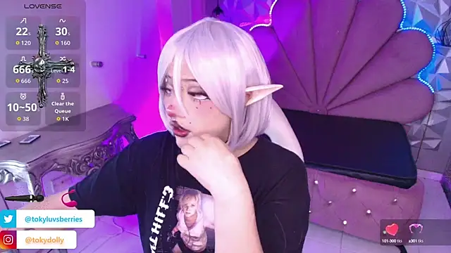 Snapshot of toky_doll chatting on October 13, 2025, 4:08 pm toky doll online show from October 13, 2025, 4:08 pm