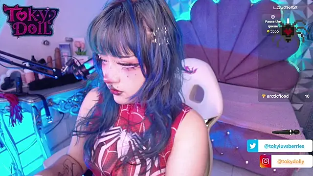 Snapshot of toky_doll chatting on October 6, 2025, 8:31 pm toky doll online show from October 6, 2025, 8:31 pm