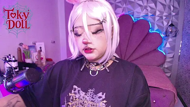 Snapshot of toky_doll chatting on October 7, 2025, 9:05 pm toky doll online show from October 7, 2025, 9:05 pm