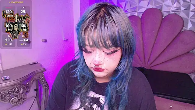 Snapshot of toky_doll chatting on November 3, 2025, 9:07 pm toky doll online show from November 3, 2025, 9:07 pm