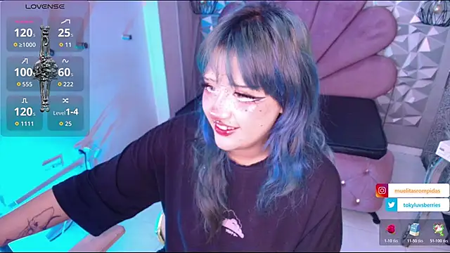 Snapshot of toky_doll chatting on November 12, 2025, 8:45 pm toky doll online show from November 12, 2025, 8:45 pm