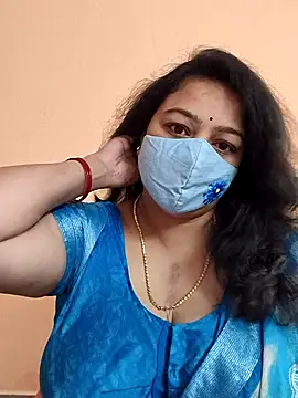 neelu-hoty online show from February 12, 2025, 12:58 am