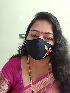 neelu-hoty online show from October 22, 2025, 7:52 am