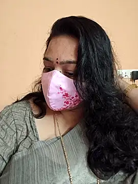 neelu-hoty online show from February 6, 2025, 2:37 pm