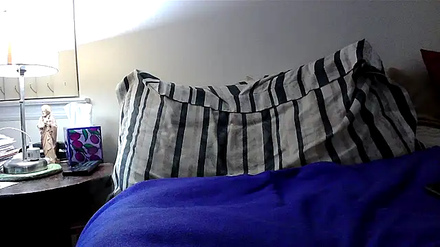 Hand69someguy online show from April 14, 2026, 3:55 am