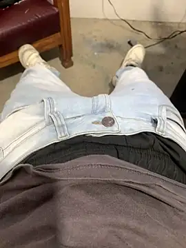 Snapshot of 27powercm chatting on October 6, 2025, 10:32 pm 27powercm online show from October 6, 2025, 10:32 pm